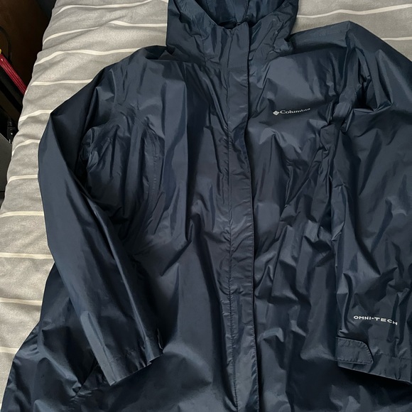Light weight spring Columbia jacket - Picture 2 of 2